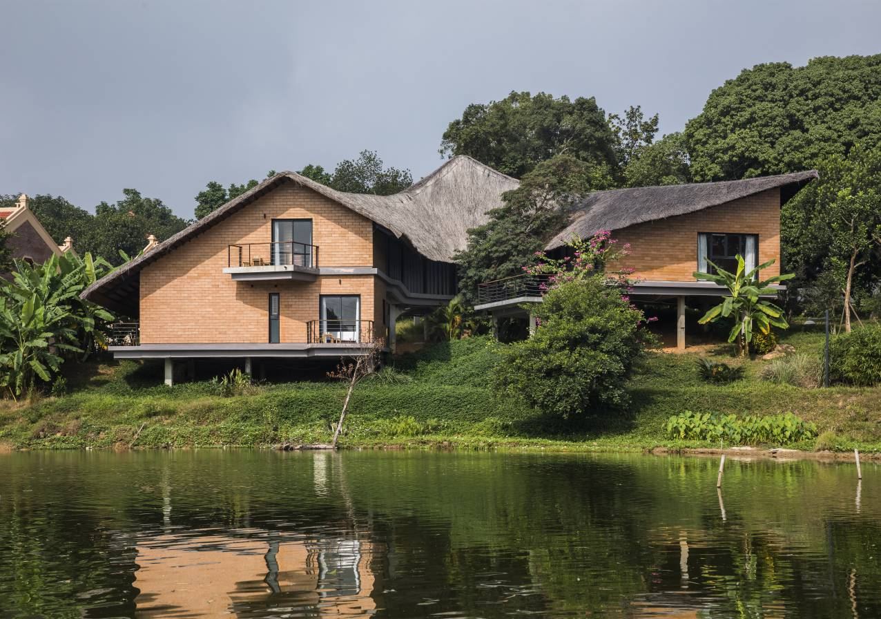 SISTER'S HOUSE